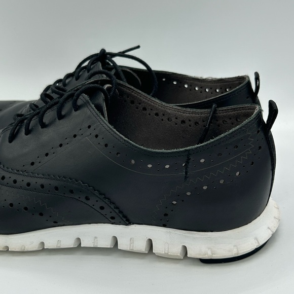 Women’s Cole Haan Black Oxford Shoes. Used and in excellent condition. - Picture 10 of 11